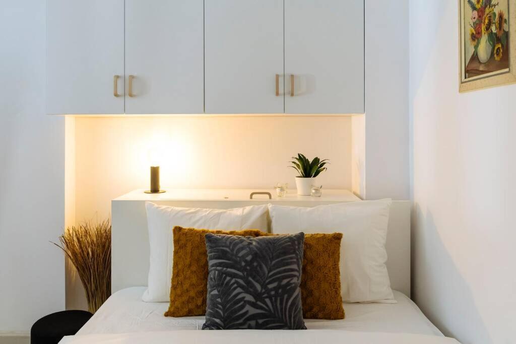 Studio With Private Terrace Next To Cismigiu Bucarest Exterior foto