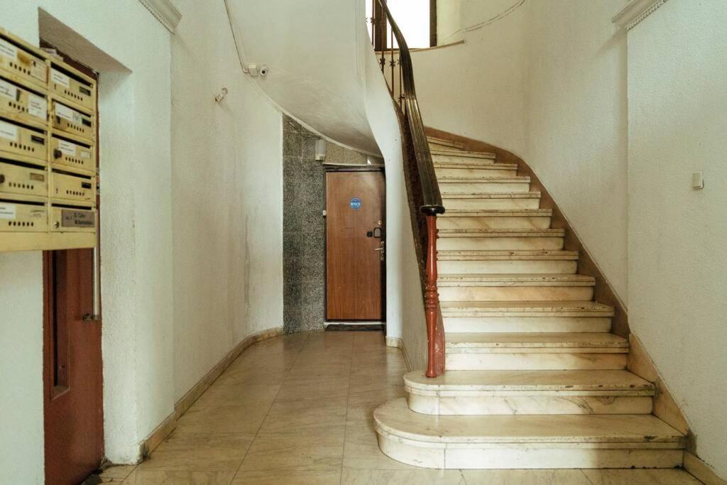 Studio With Private Terrace Next To Cismigiu Bucarest Exterior foto